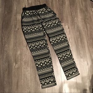 Xhilaration Aztec printed pants, Size XS
